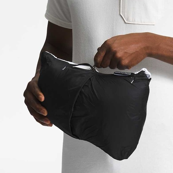 The North Face Men’s 1996 Retro Nuptse Jacket - Medium - Picture 7 of 8